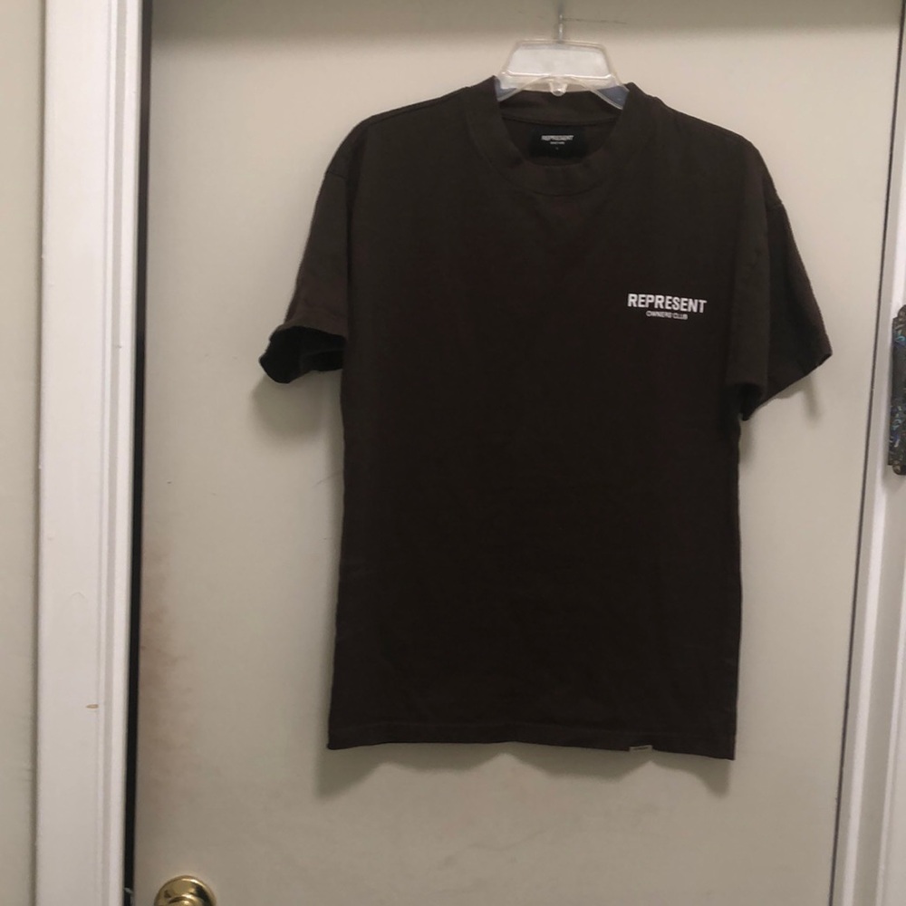 A beautiful represent men’s top